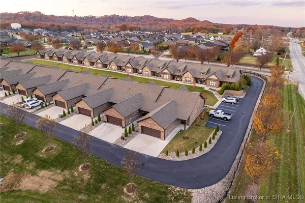 $345,000 | 901 Glenwood Gardens Drive, Sellersburg, IN 47172