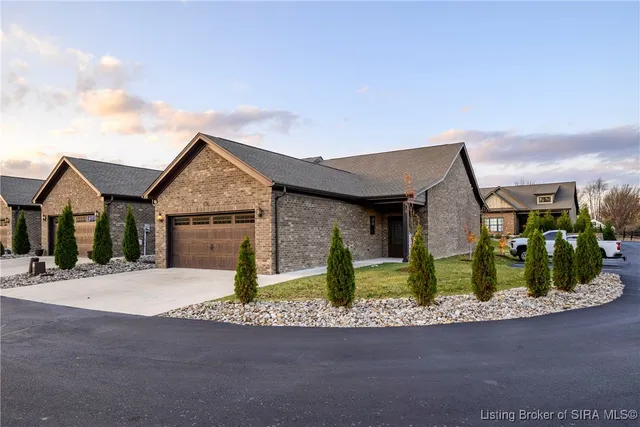 $345,000 | 901 Glenwood Gardens Drive, Sellersburg, IN 47172