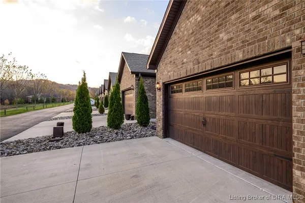 $345,000 | 901 Glenwood Gardens Drive, Sellersburg, IN 47172