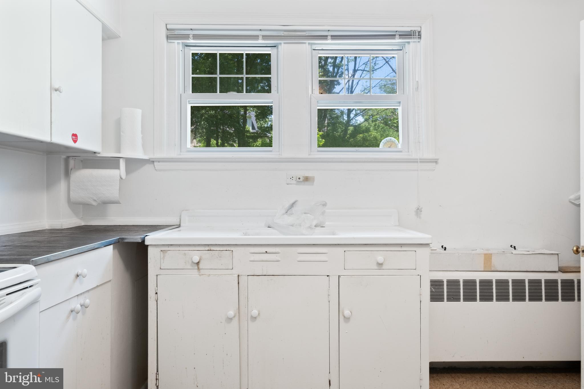 932 Twining Road Dresher, PA 19025 - Photo 12 of 39