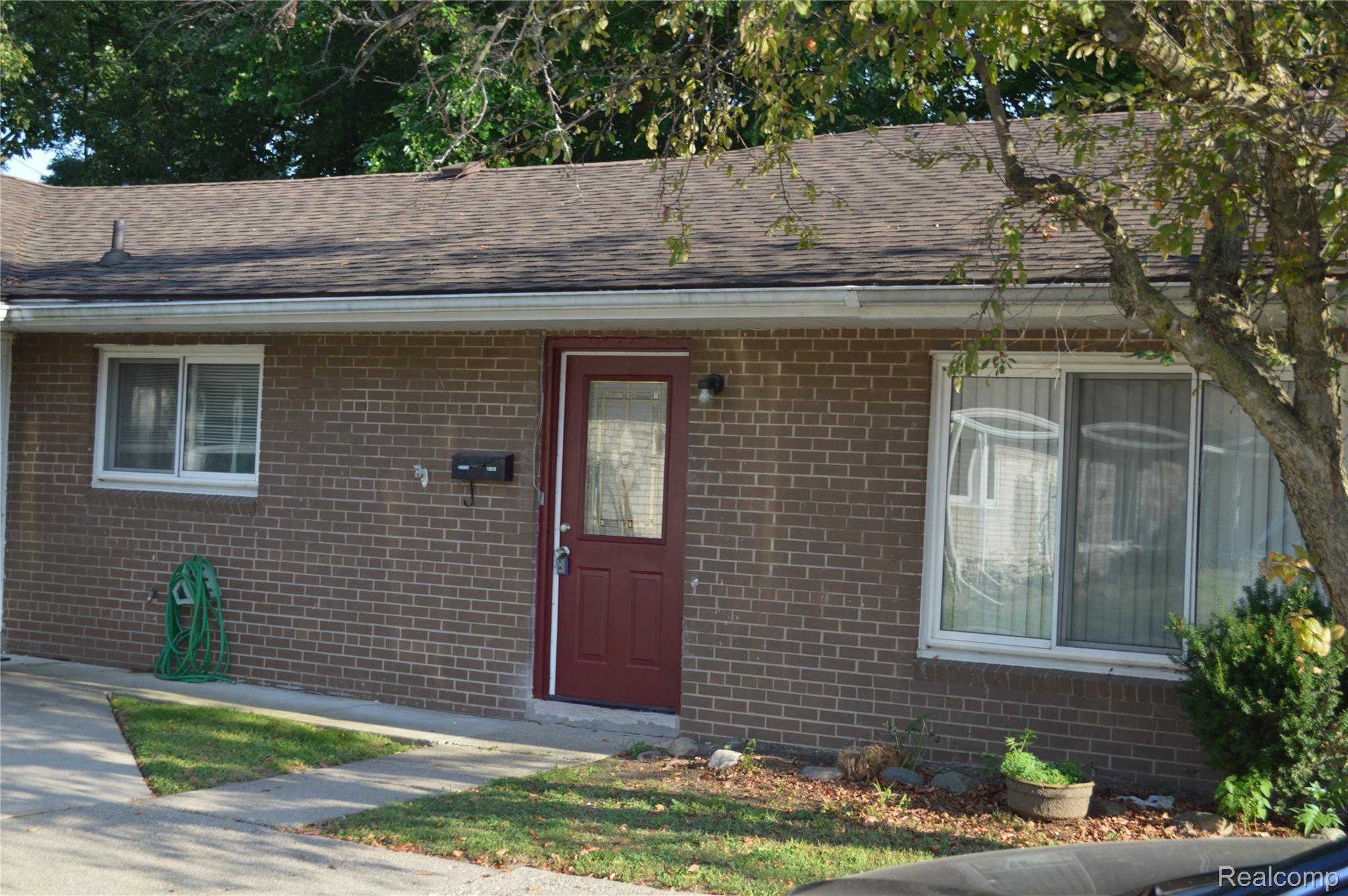 308 North Rochester Road North, Unit 14 Clawson, MI 48017 - Photo 14 of 14 DSC_1329.JPG