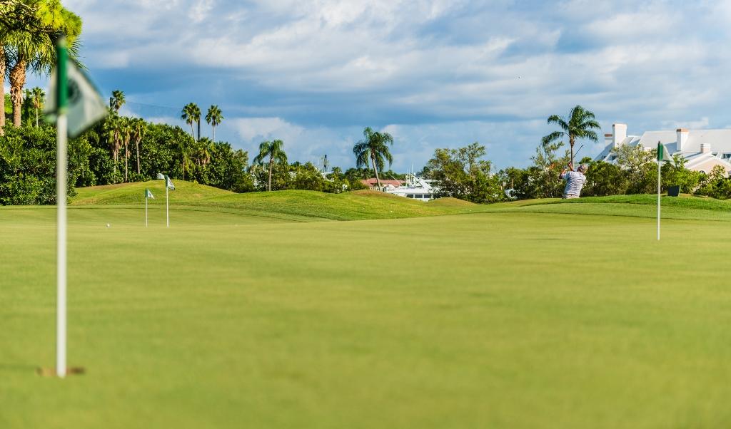 108 Commodore Drive Jupiter, FL 33477 - Photo 19 of 23 16 Putting Green