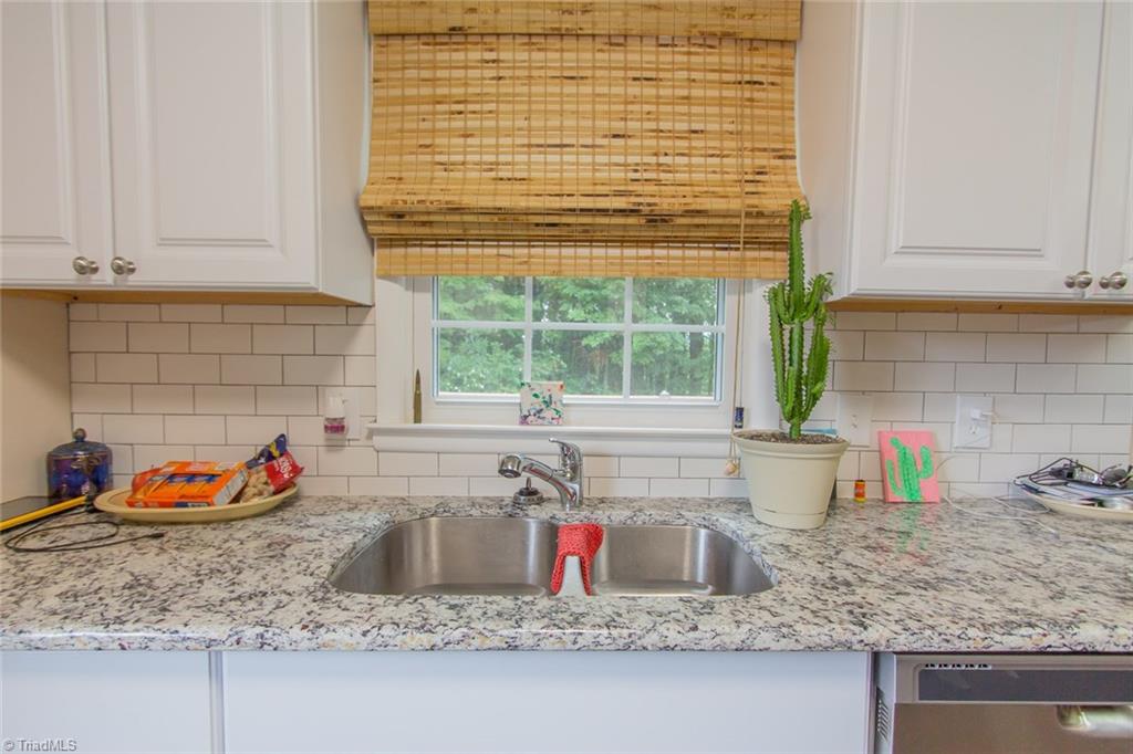 1115 Old VFW Road Pinnacle, NC 27043 - Photo 9 of 28