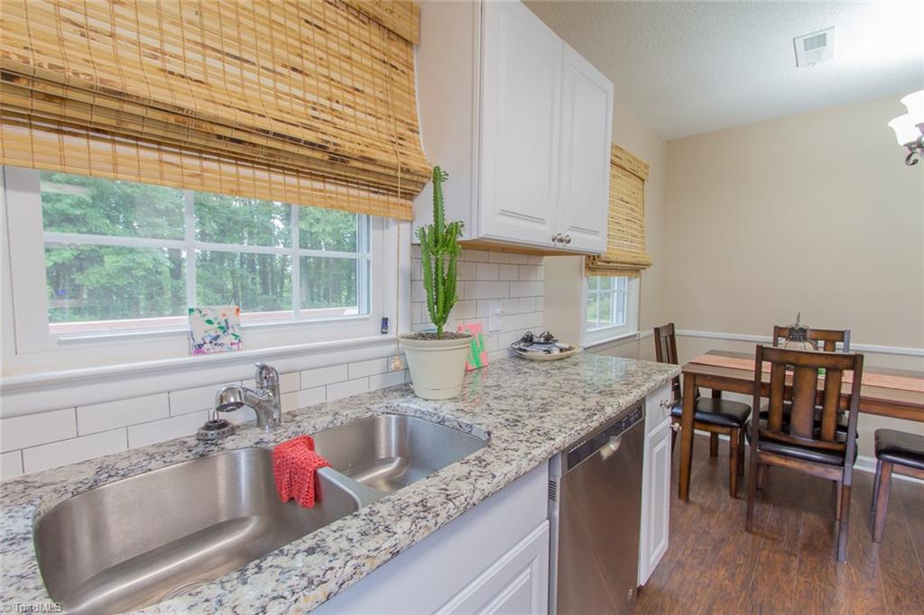 1115 Old VFW Road Pinnacle, NC 27043 - Photo 10 of 28