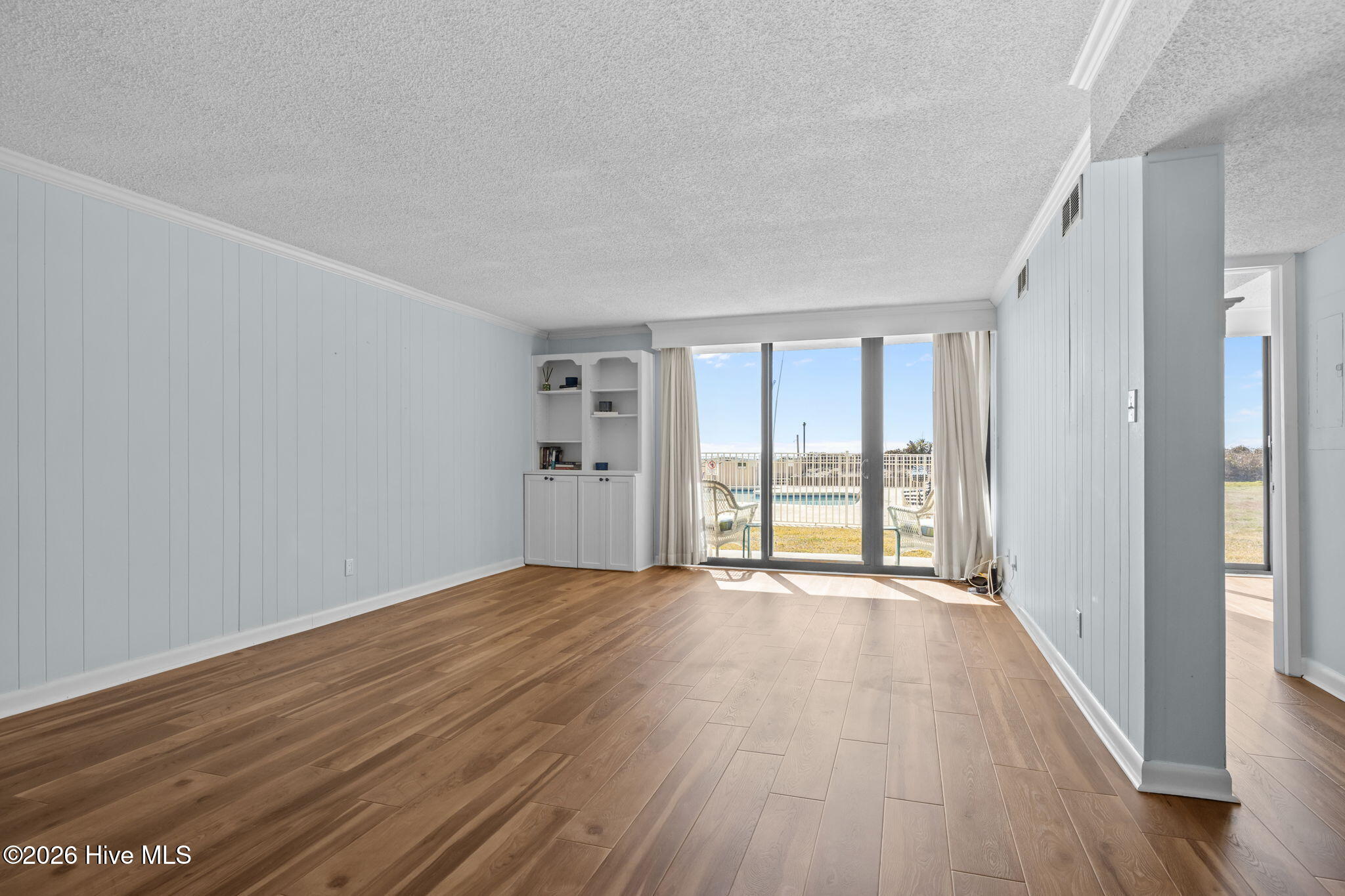 2305 West Fort Macon Road, Unit 107 Atlantic Beach, NC 28512 - Photo 6 of 32 Living Room