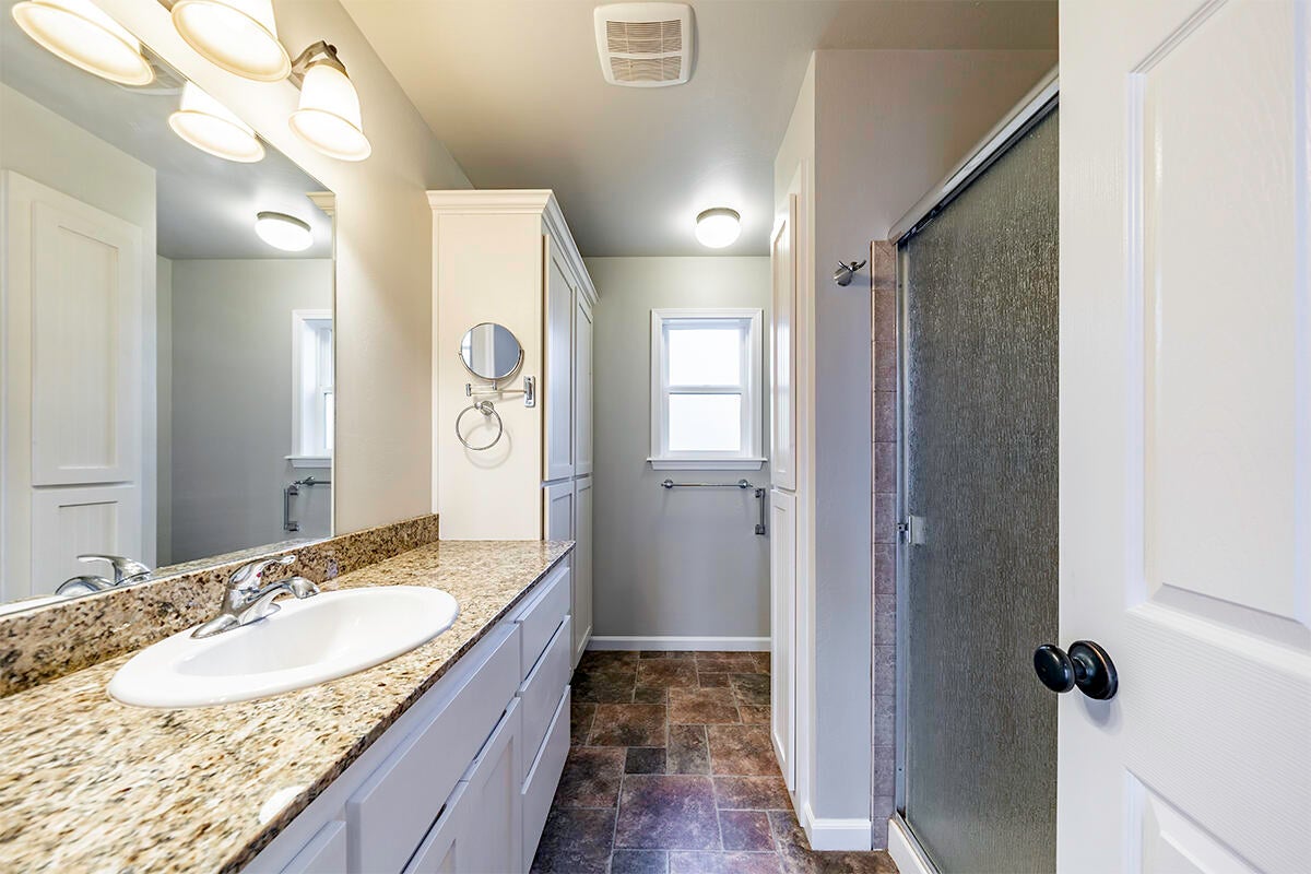 148 East Valley View Road Ashland, OR 97520 - Photo 18 of 43 16