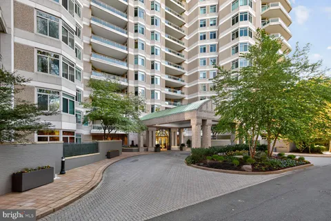 $1,700,000 | 5630 Wisconsin Avenue, Unit 406, Chevy Chase, MD 20815