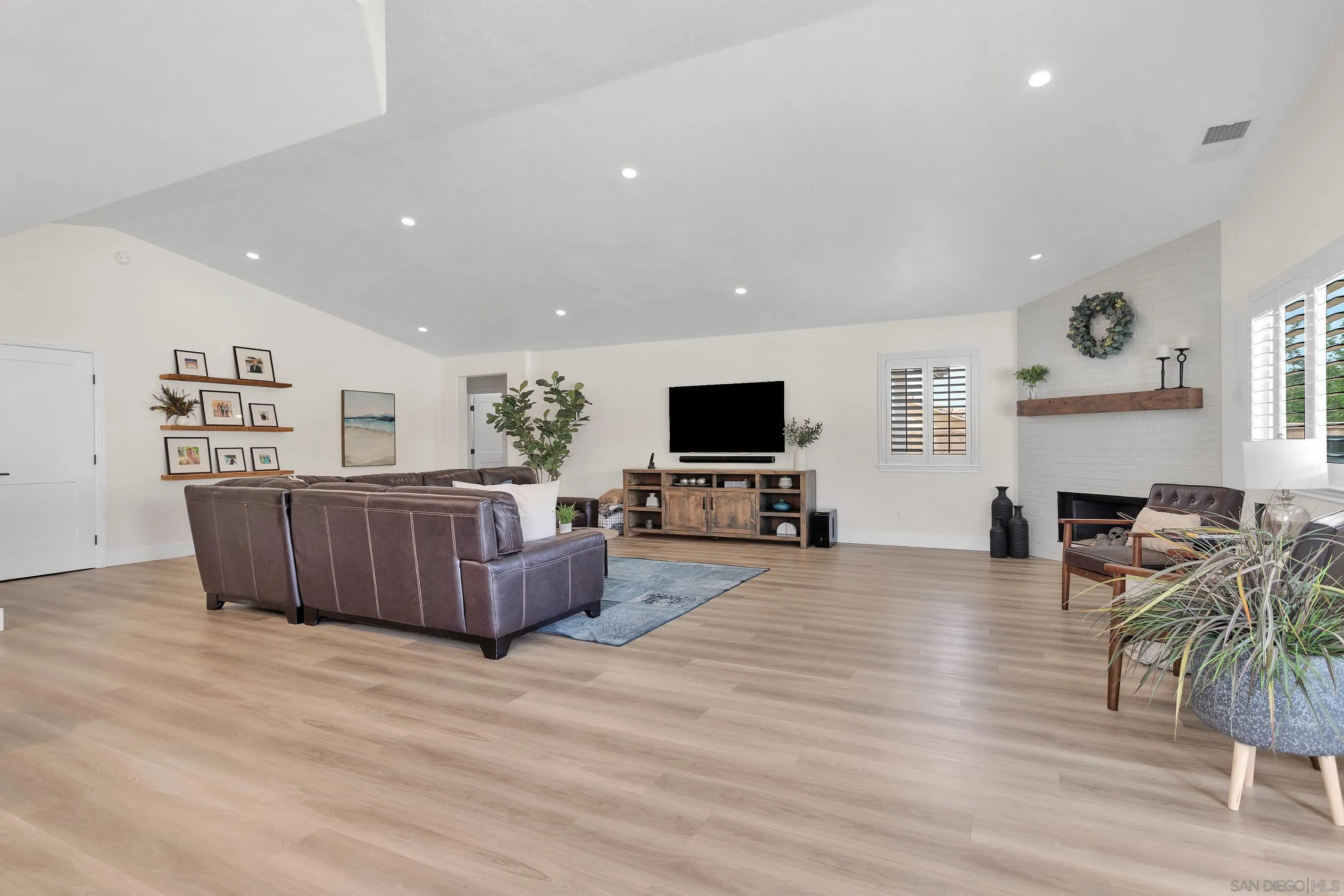 15305 Lookout Road Apple Valley, CA 92307 - Photo 24 of 52 Gallery Image 24