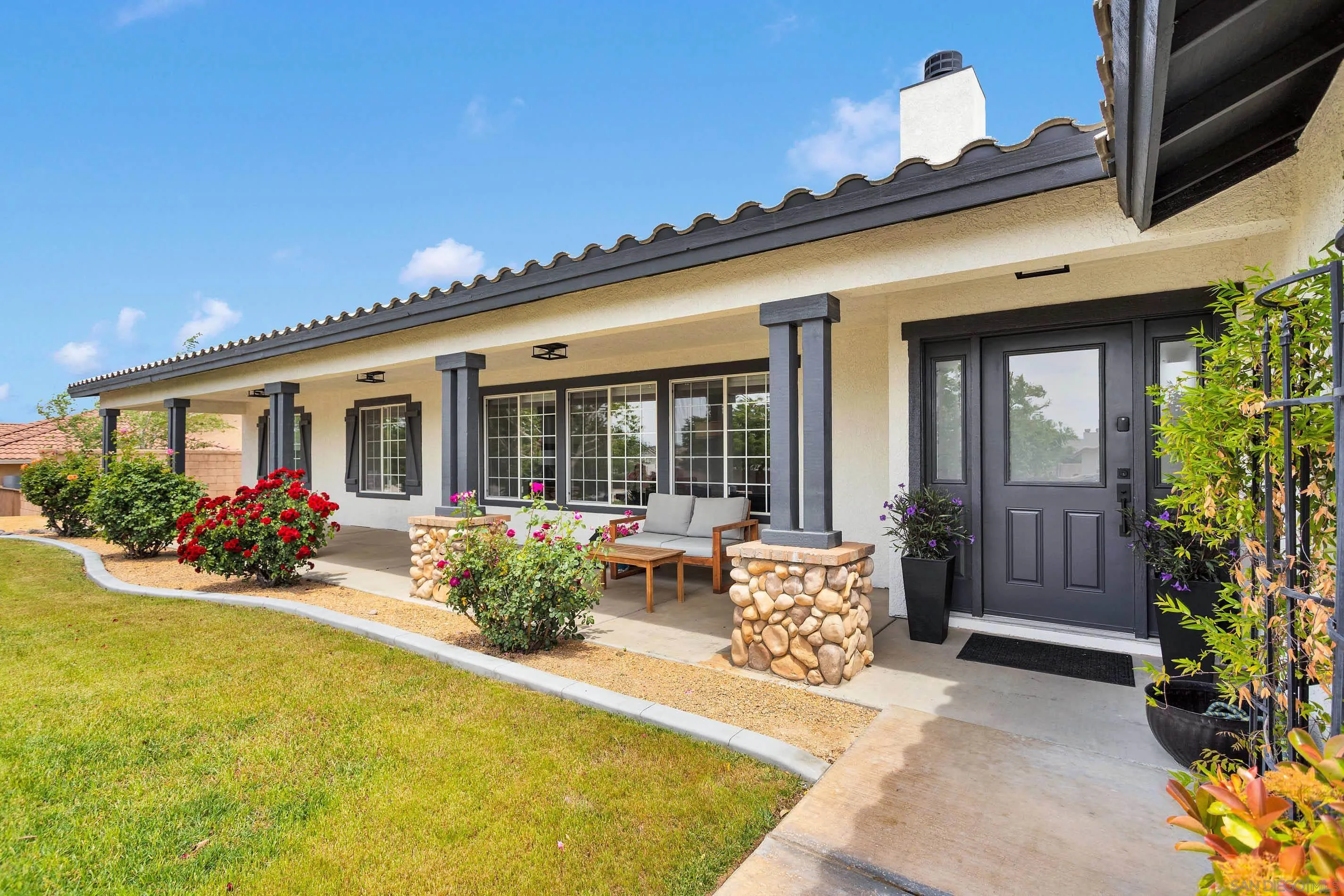 15305 Lookout Road Apple Valley, CA 92307 - Photo 7 of 52 Gallery Image 7