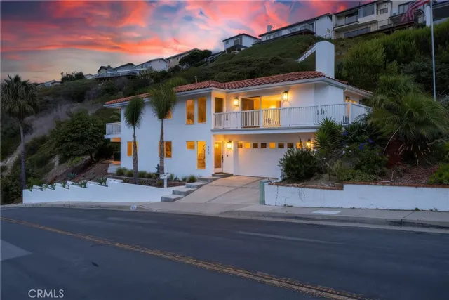 $2,599,000 | 605 East Avenida San Juan, San Clemente, CA 92672