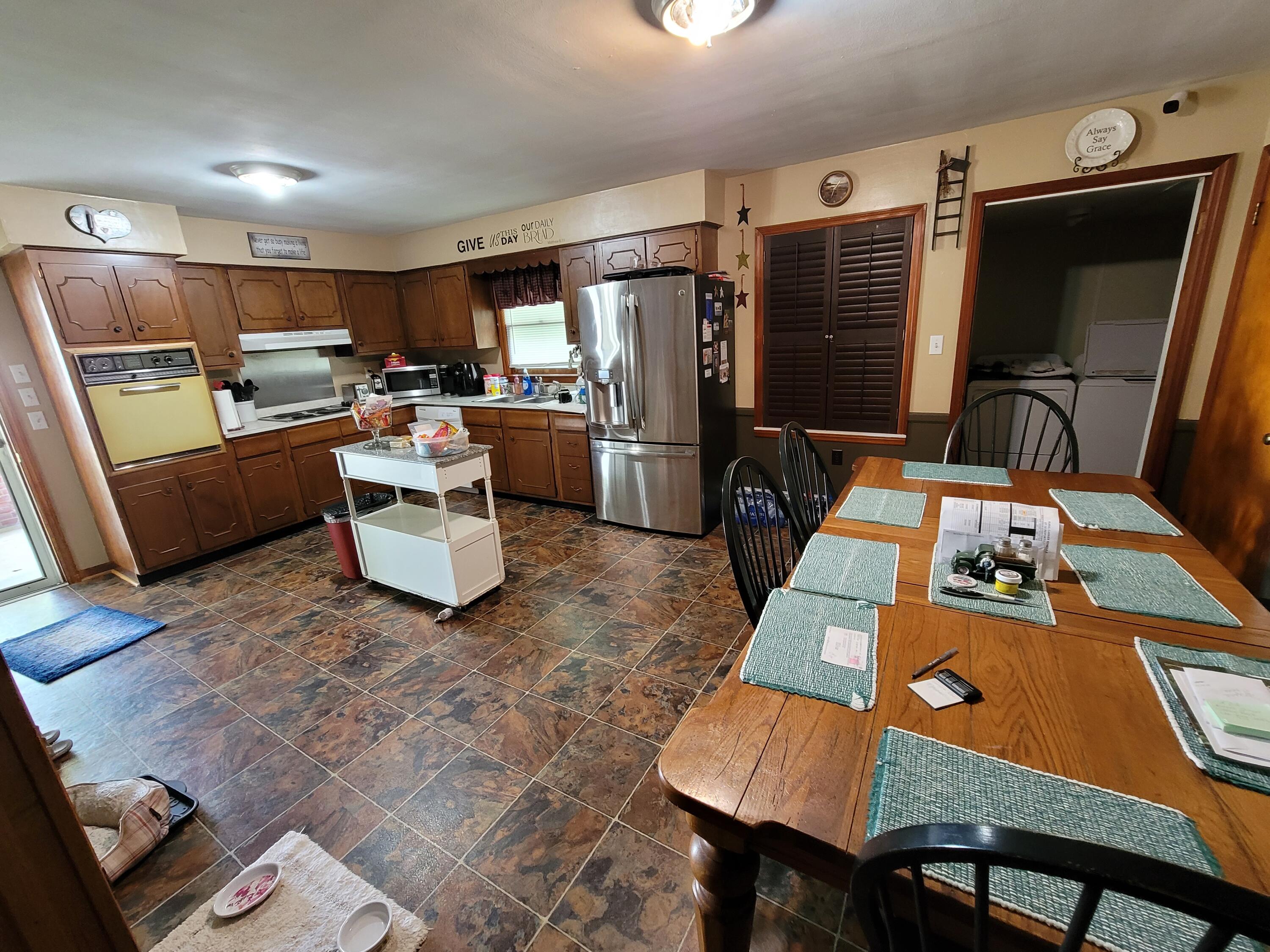 216 South Jackson Street Perryville, KY 40468 - Photo 4 of 9 20211004_131539