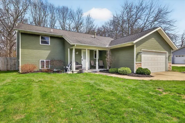 $379,900 | 15001 Jimmy Drive, Vicksburg, MI 49097