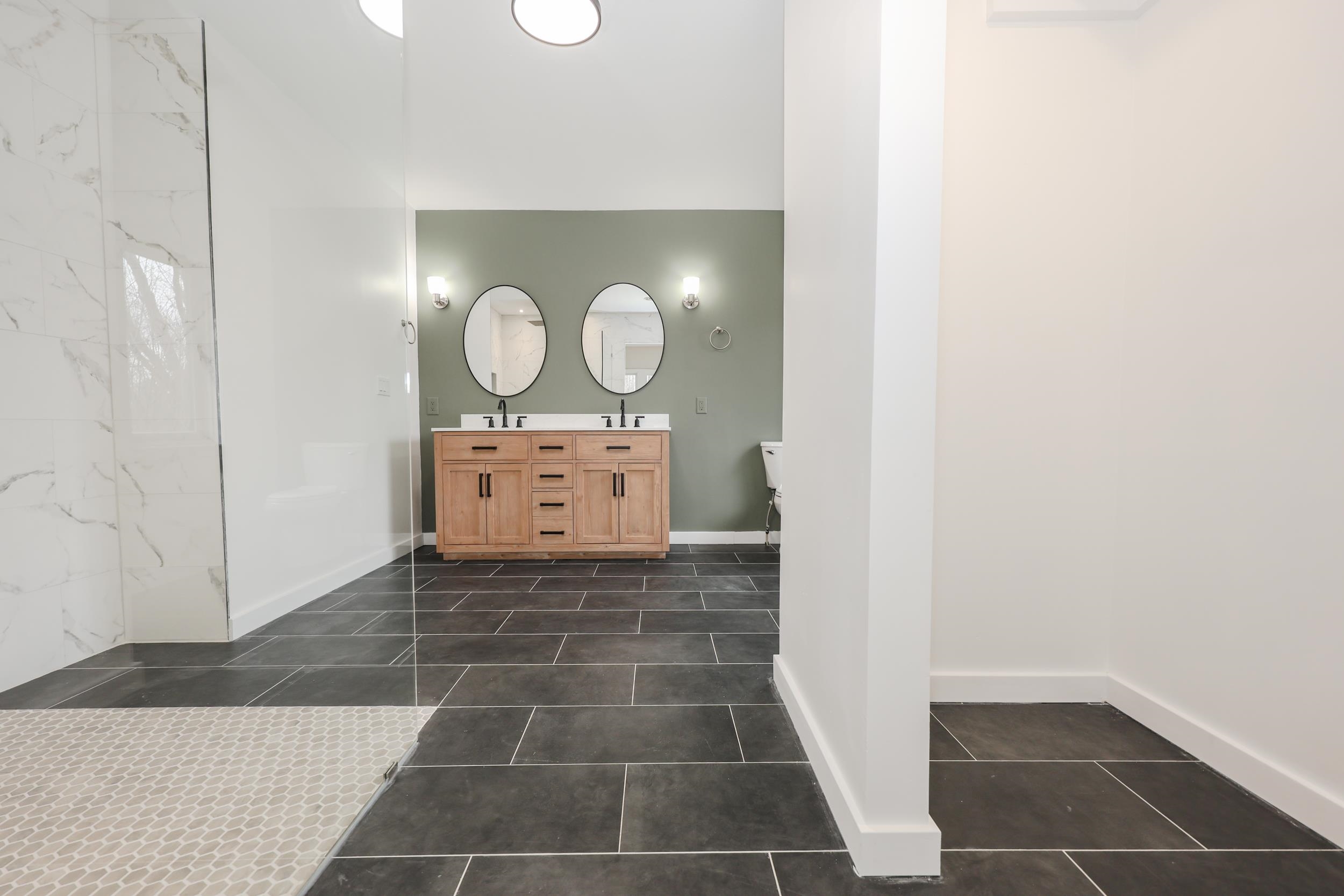 32 Old Bedford Road Bedford, NH 03110 - Photo 11 of 28