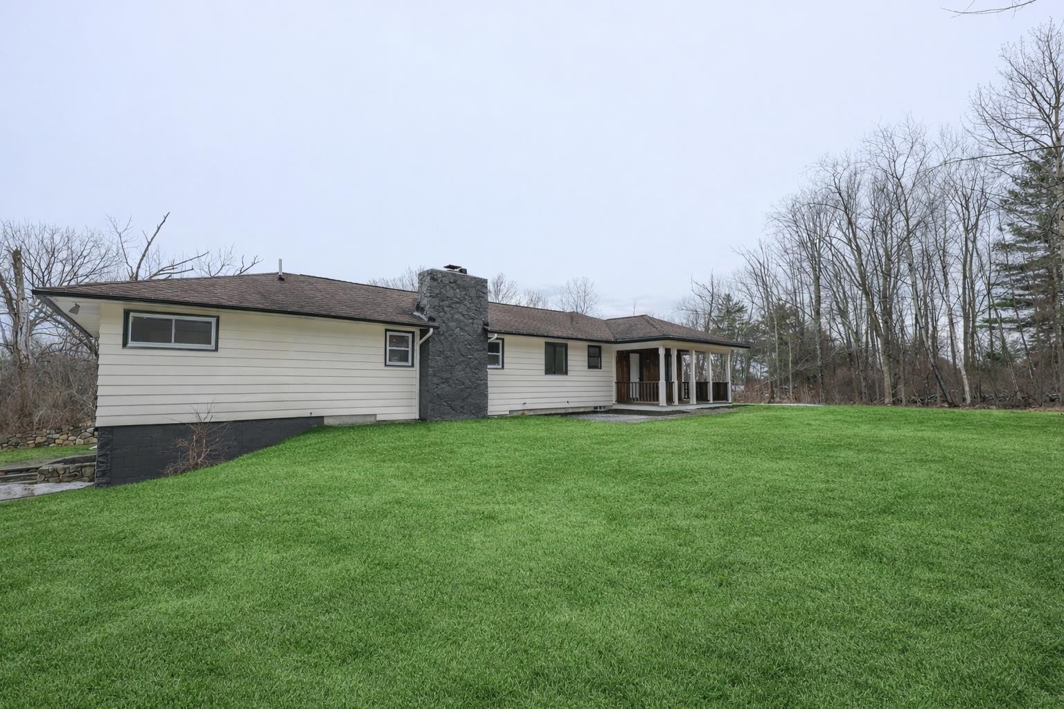 32 Old Bedford Road Bedford, NH 03110 - Photo 4 of 28