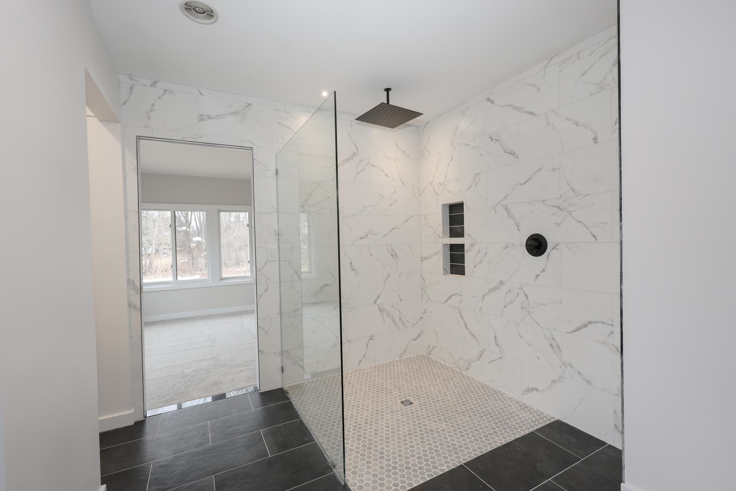 32 Old Bedford Road Bedford, NH 03110 - Photo 10 of 28