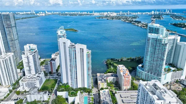 $6,500 | 2020 North Bayshore Drive, Unit 1905, Miami, FL 33137