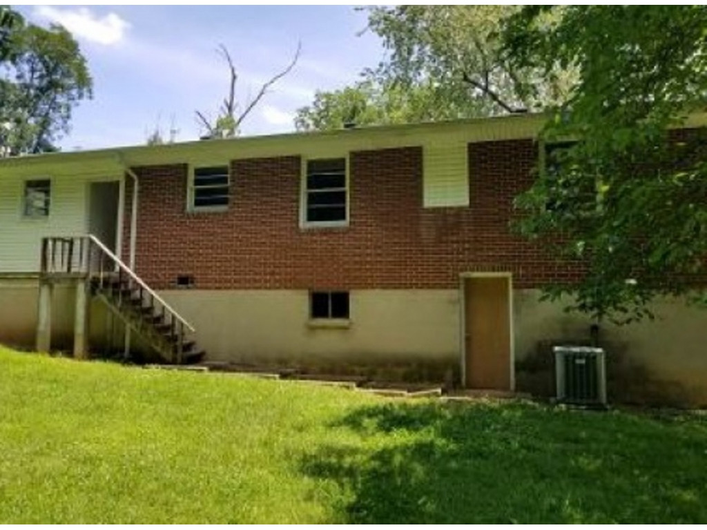 103 Cedar Point Road Johnson City, TN 37615 - Photo 2 of 20 Photo 2