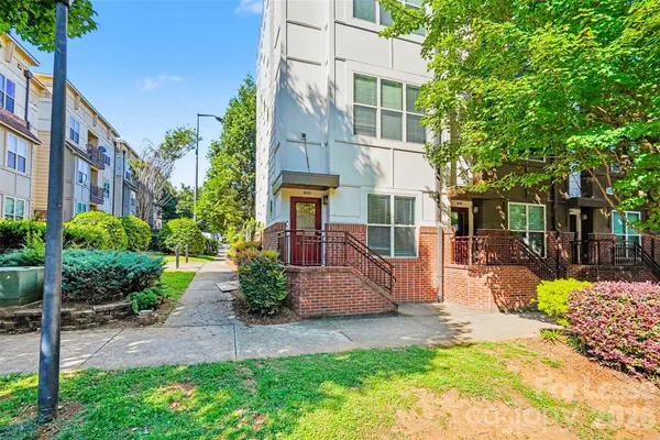 $2,500 | 1032 Skyline View Way, Charlotte, NC 28204
