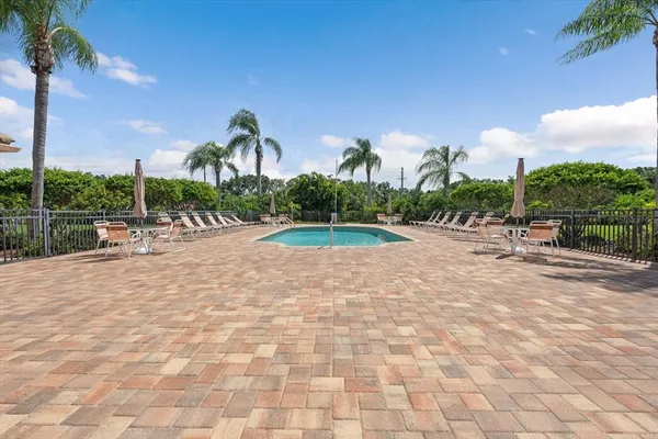 $435,000 | 3871 Alamanda Drive, Sarasota, FL 34238