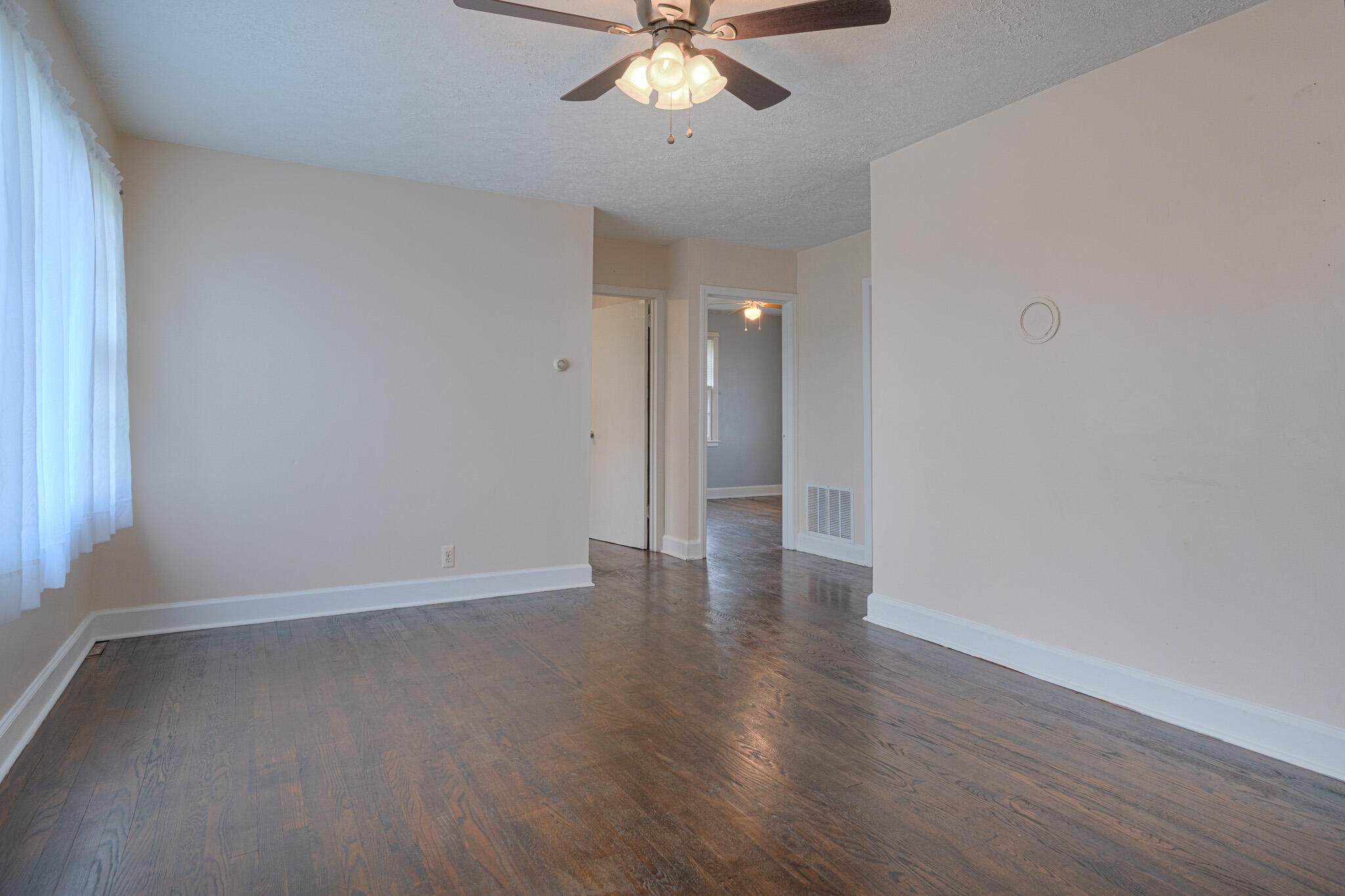 5610 Alum Spring Road Pulaski, VA 24301 - Photo 8 of 17 5610_AlumSpring_Web-8