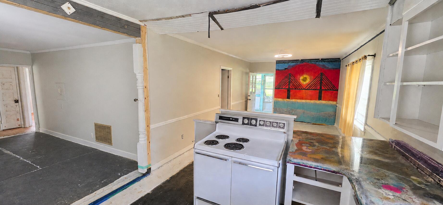 306 East Hampton Street Elloree, SC 29047 - Photo 7 of 21 Kitchen