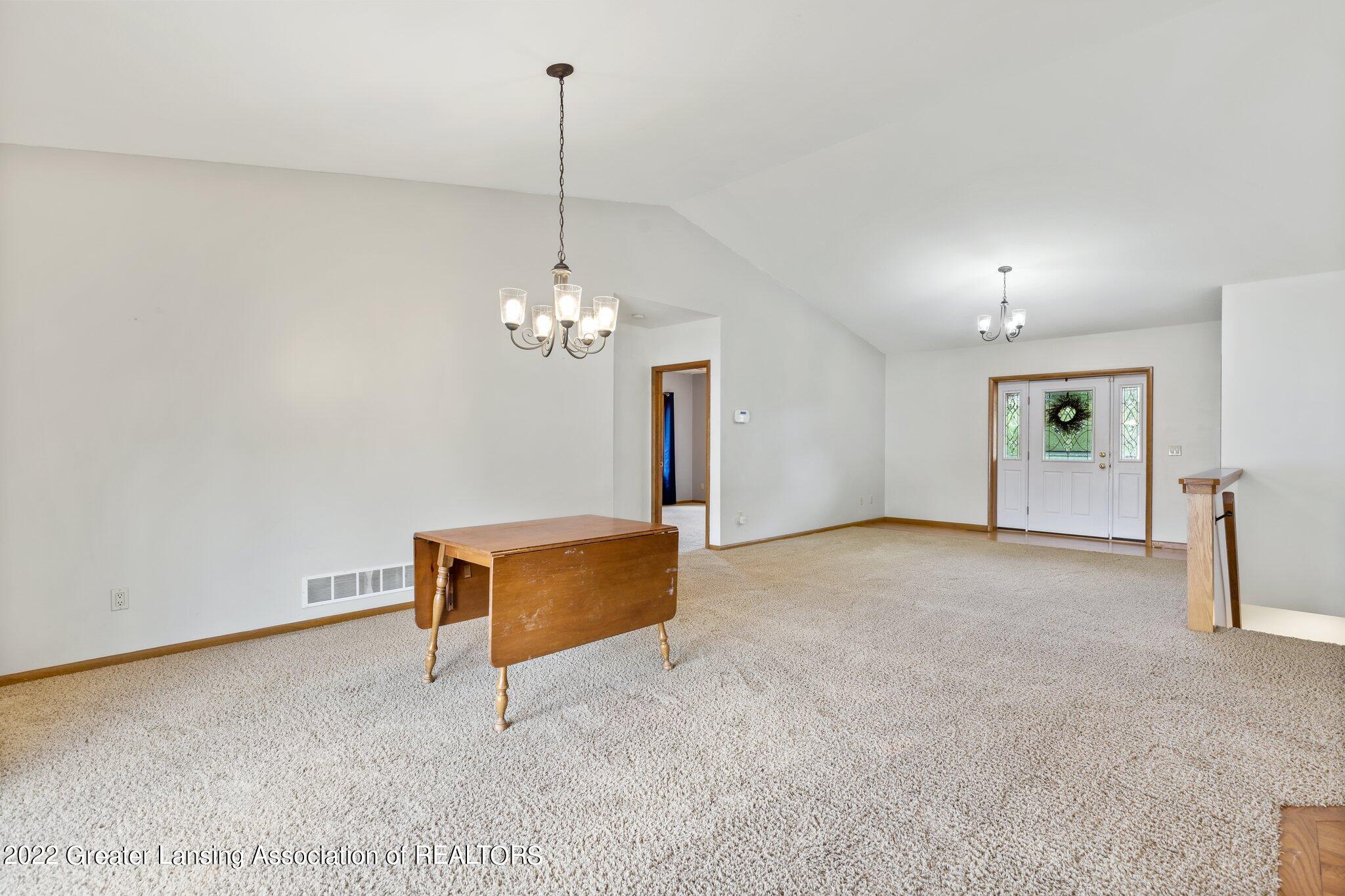 4984 West River Road Mount Pleasant, MI 48858 - Photo 8 of 44 19-web-or-mls-1P6A2073