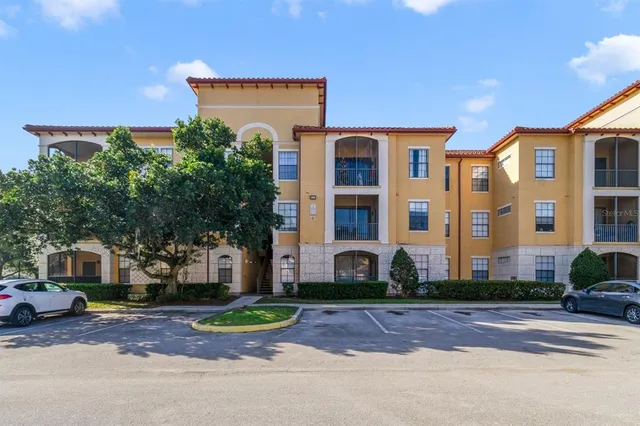 $199,900 | 6159 Metrowest Boulevard, Unit 204, Orlando, FL 32835