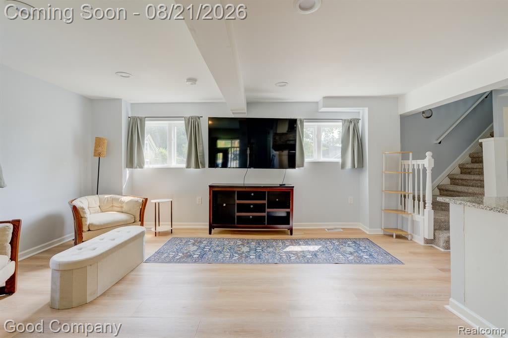 1269 Rochester Road Leonard, MI 48367 - Photo 6 of 53 Gallery Image 6