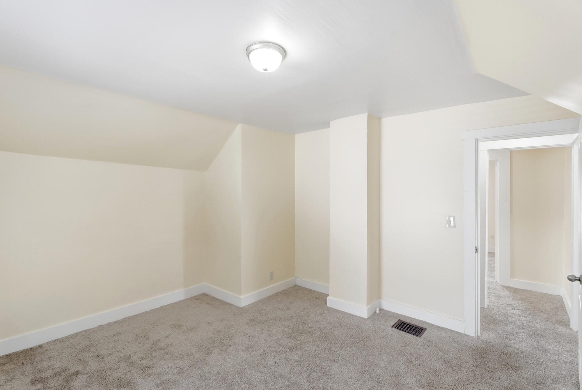 2015 Clifton Avenue Springfield, OH 45505 - Photo 28 of 56 154