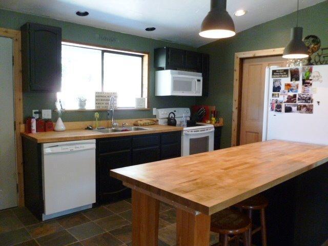 13901 North Applegate Road Grants Pass, OR 97527 - Photo 4 of 20 Additional Photo