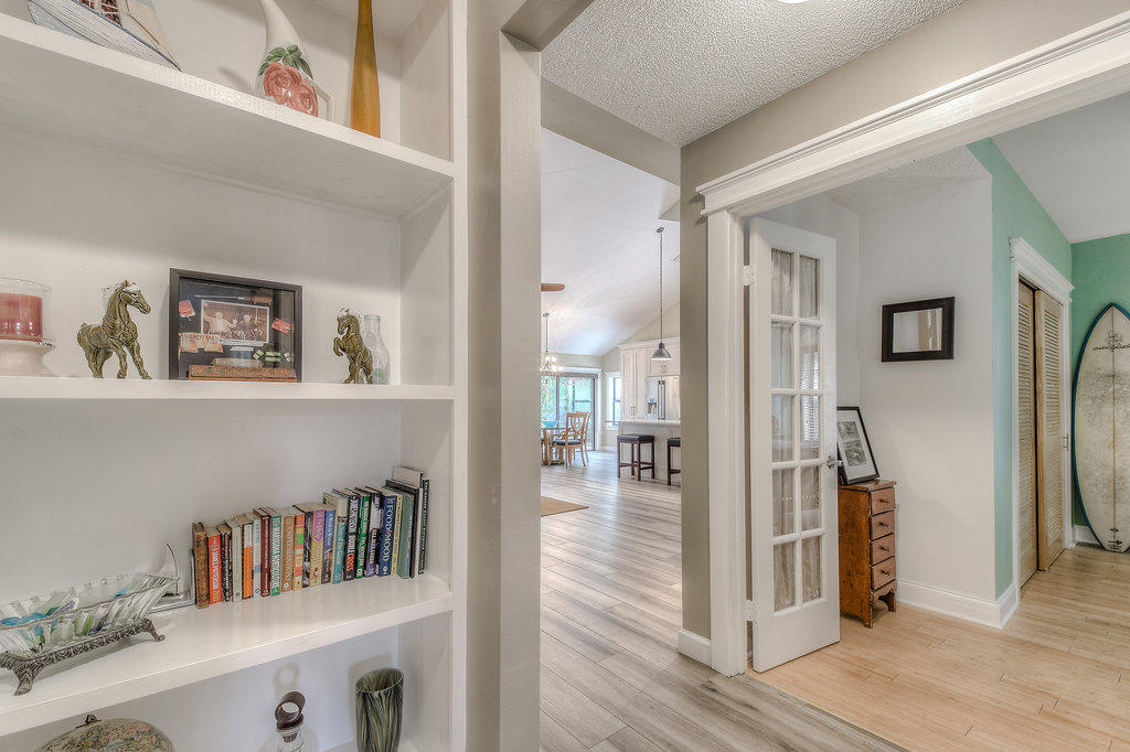 140 Cape Pointe Circle Jupiter, FL 33477 - Photo 13 of 24 Living Area