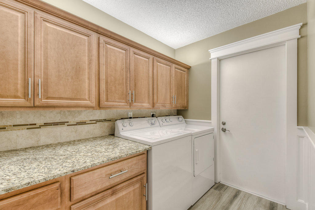 140 Cape Pointe Circle Jupiter, FL 33477 - Photo 16 of 24 Utility Room