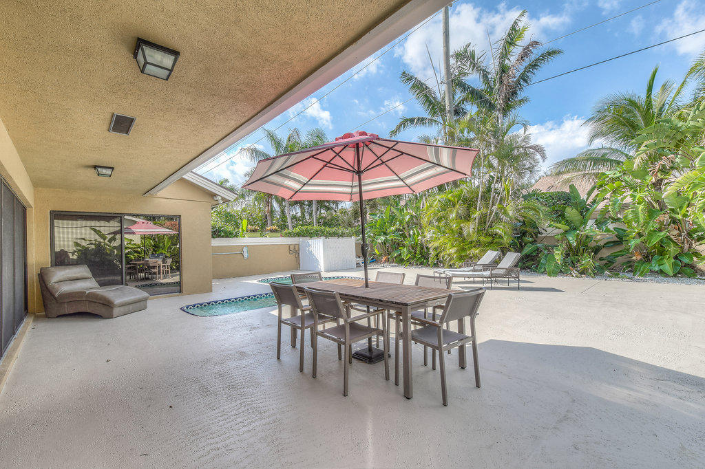 140 Cape Pointe Circle Jupiter, FL 33477 - Photo 18 of 24 Covered Patio