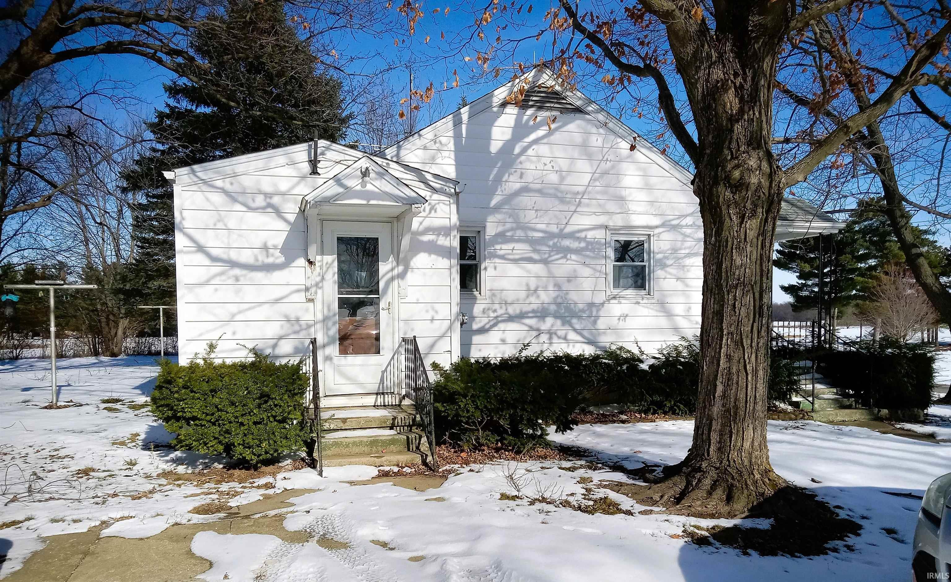 7754 South America Road Wabash, IN 46992 - Photo 2 of 12