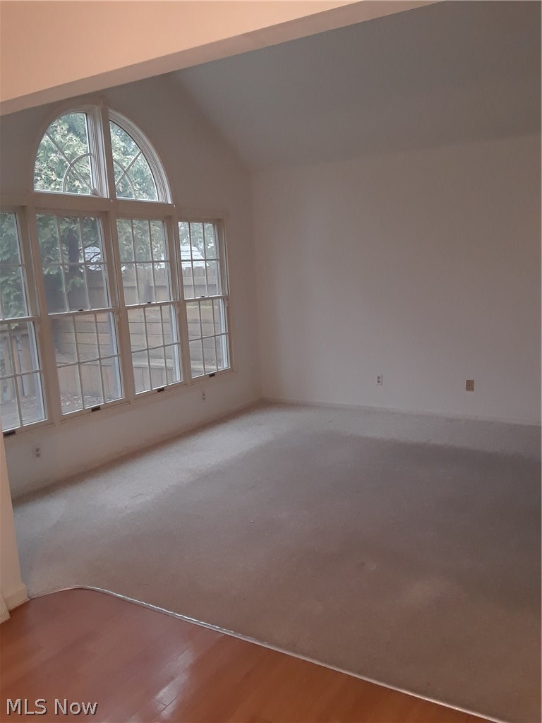 5243 Spencer Road Cleveland, OH 44124 - Photo 12 of 26