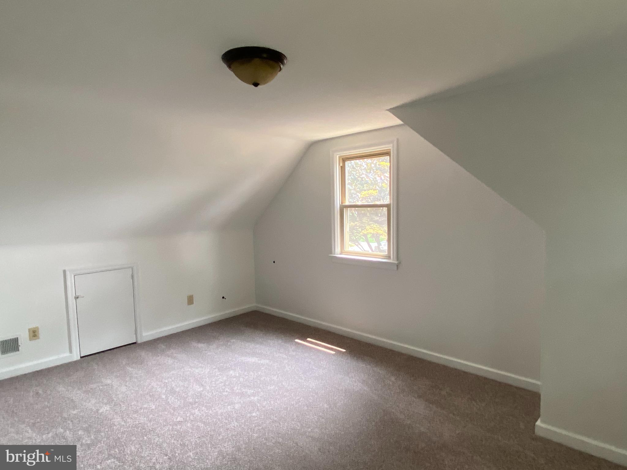 302 Pinehurst Road York, PA 17402 - Photo 7 of 9 Gallery Image 7