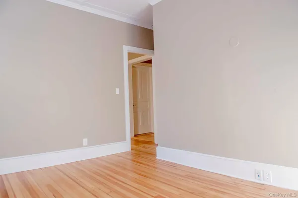 $2,600 | 3212 Franklin Avenue, Unit 2, Millbrook, NY 12545