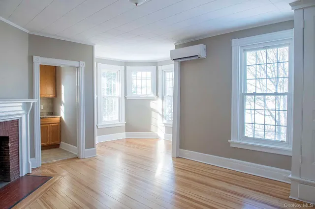 $2,800 | 3212 Franklin Avenue, Unit 2, Millbrook, NY 12545