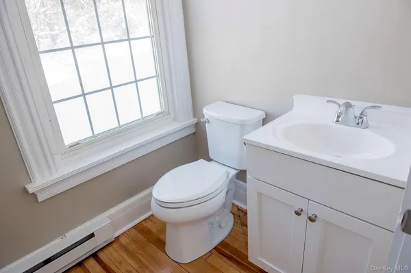 $2,600 | 3212 Franklin Avenue, Unit 2, Millbrook, NY 12545