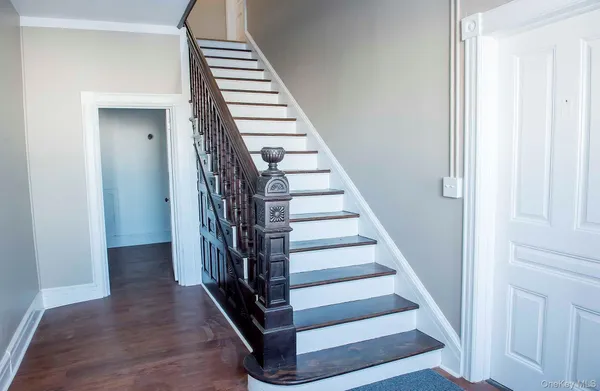 $2,600 | 3212 Franklin Avenue, Unit 2, Millbrook, NY 12545