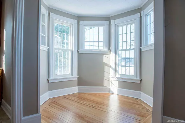 $2,600 | 3212 Franklin Avenue, Unit 2, Millbrook, NY 12545