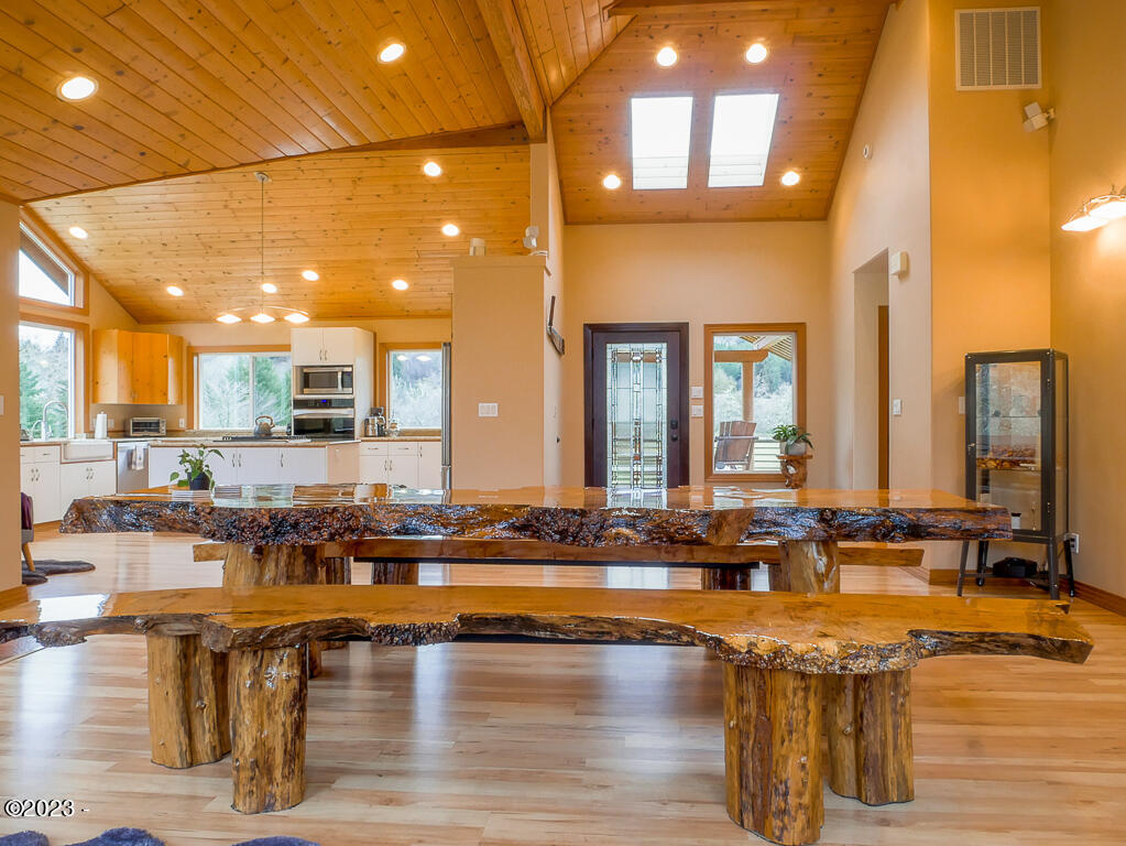12319 Logsden Road Blodgett, OR 97326 - Photo 6 of 78 Great Room