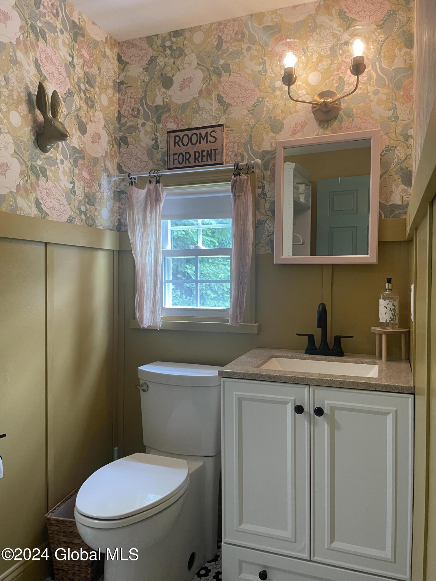 1379 Aquetuck Road New Baltimore, NY 12143 - Photo 11 of 23 IMG_6362