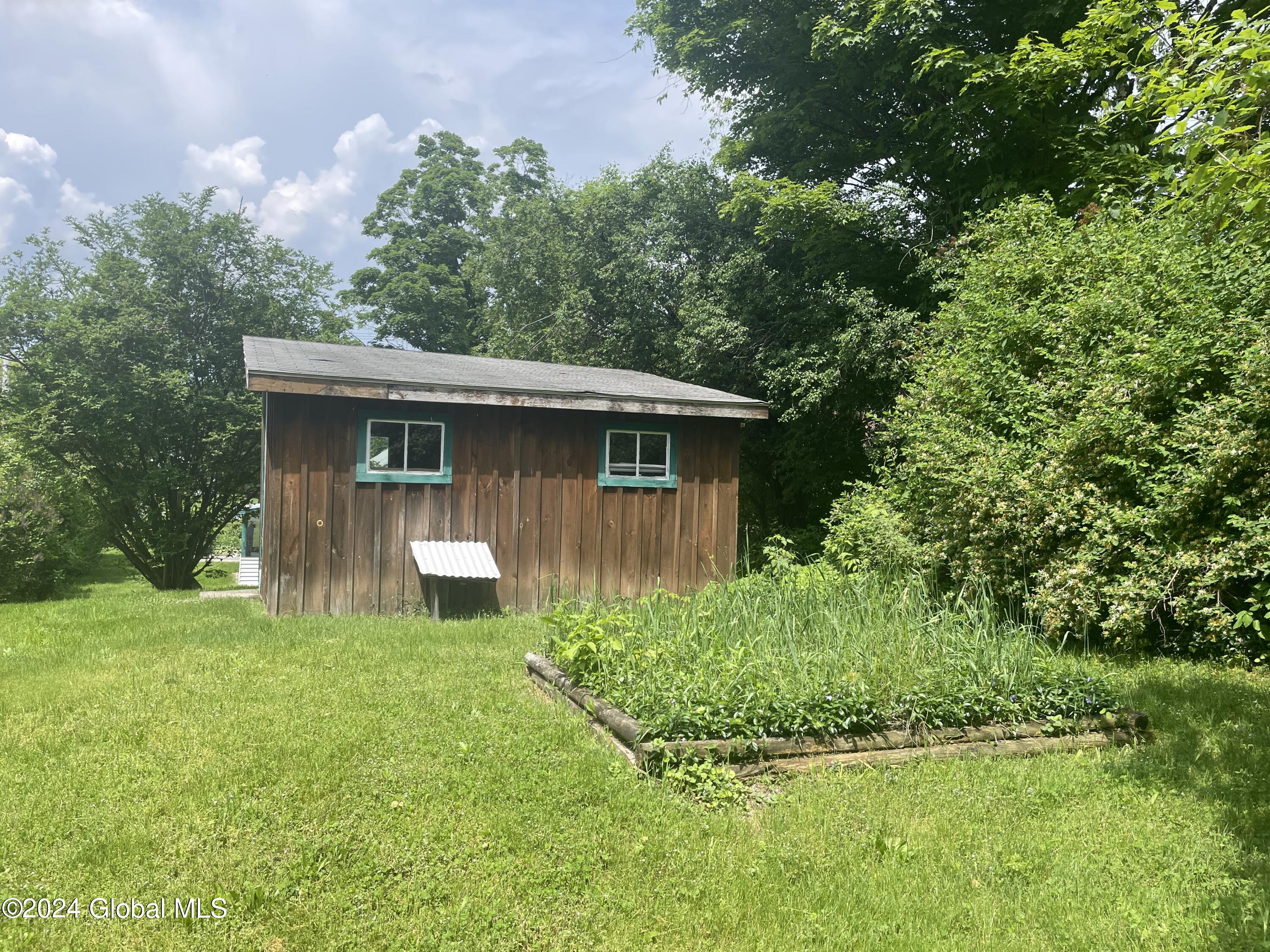 1379 Aquetuck Road New Baltimore, NY 12143 - Photo 19 of 23 IMG_6274