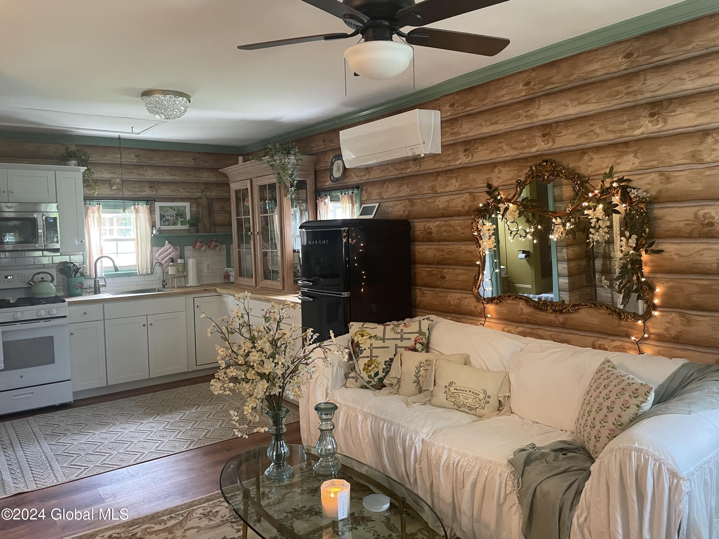 1379 Aquetuck Road New Baltimore, NY 12143 - Photo 8 of 23 IMG_6291