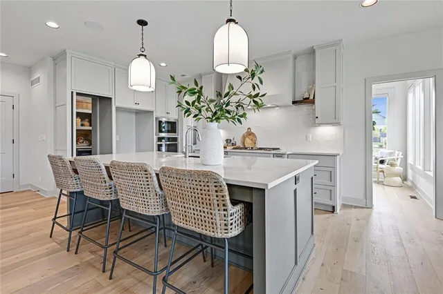 $899,102 | 15365 West 162nd Street, Olathe, KS 66062