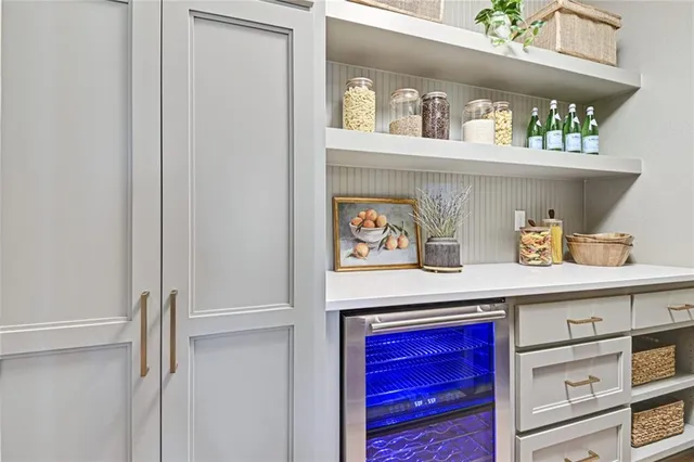 $899,102 | 15365 West 162nd Street, Olathe, KS 66062