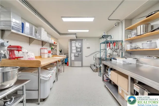 a view of a storage & utility room