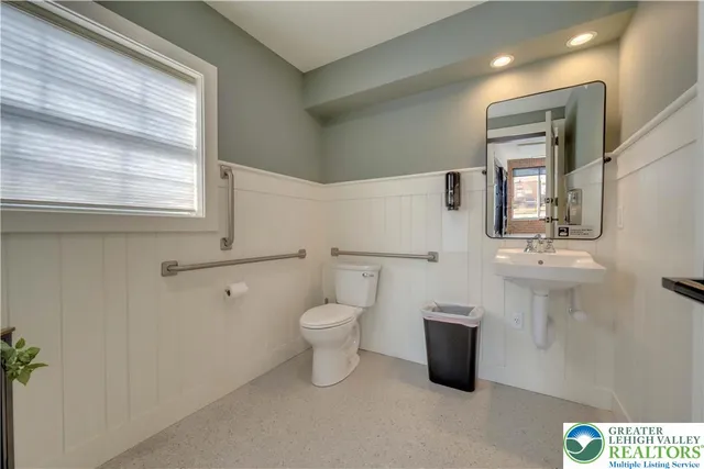 $675,000 | 67 Park Avenue, Wind Gap, PA 18091