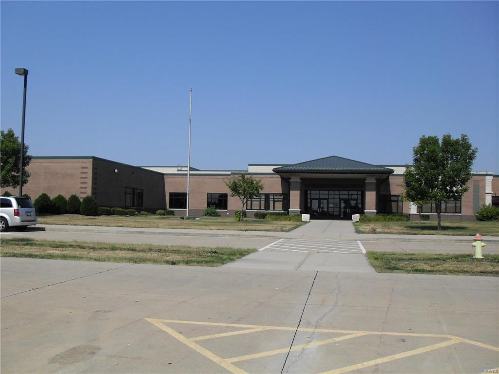 2735 Becker Road Highland, IL 62249 - Photo 14 of 33
